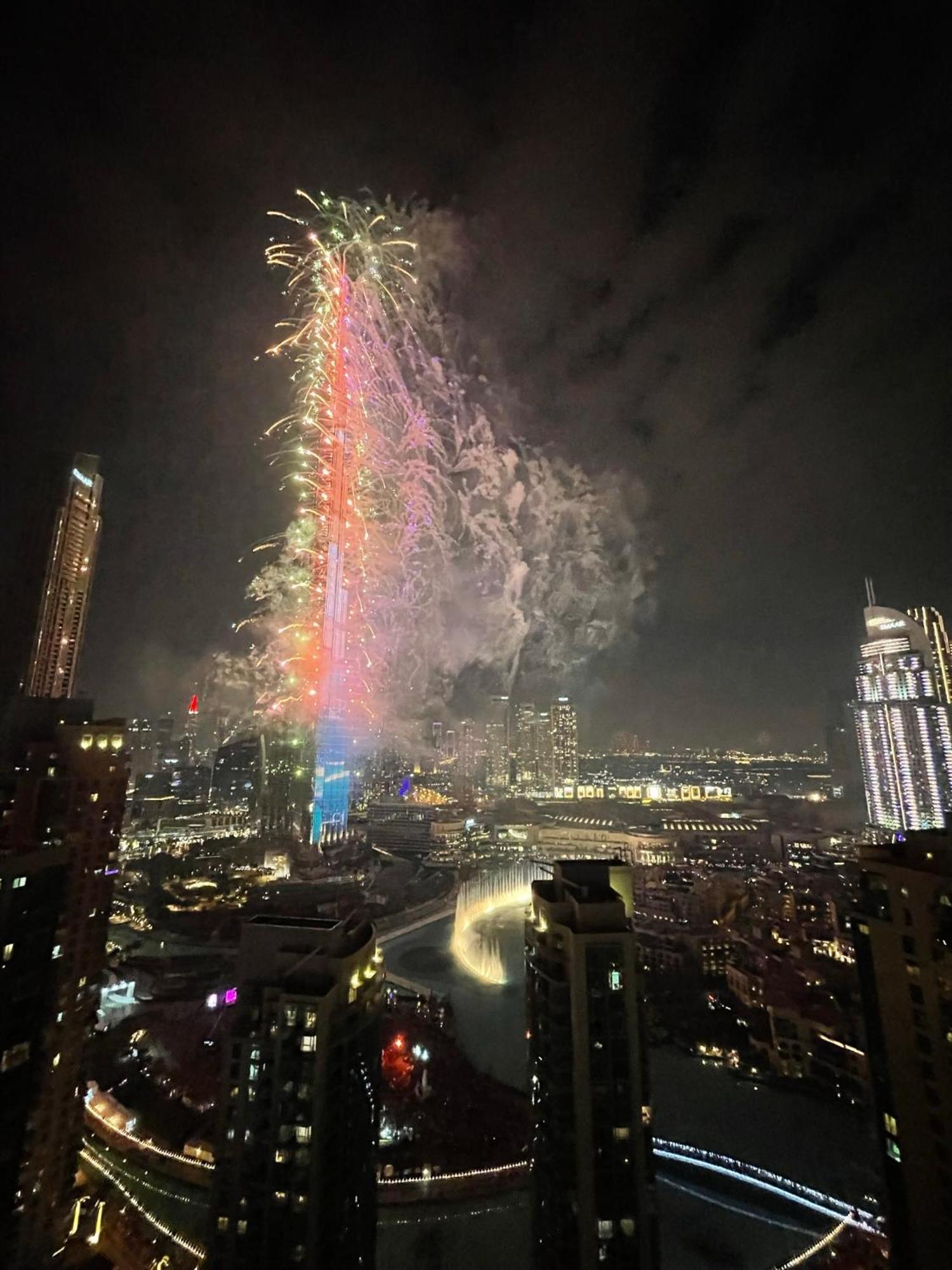 Prestige Living 2Br With Full Burj Khalifa And Fountain View By Auberge Dubai Esterno foto