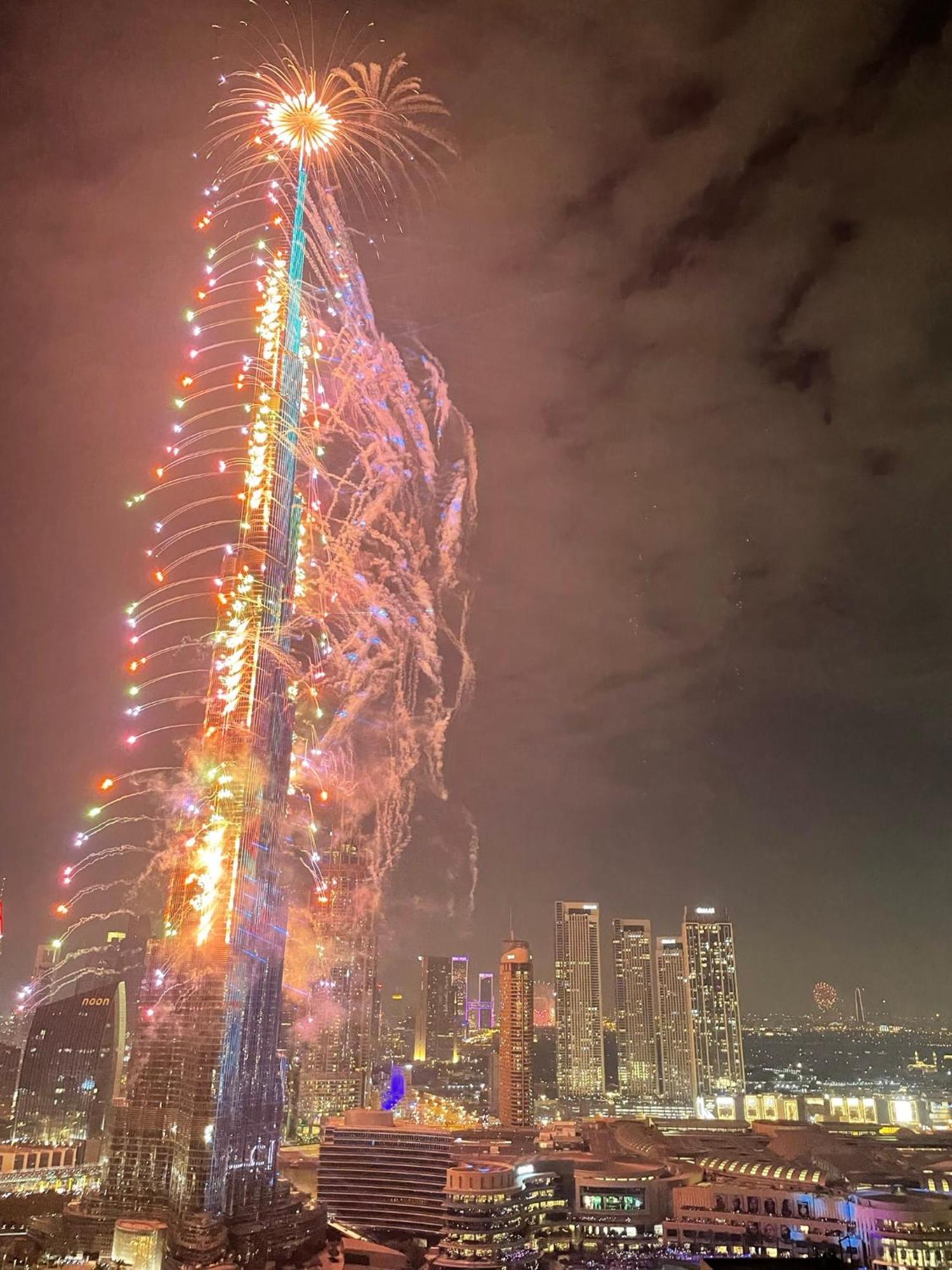 Prestige Living 2Br With Full Burj Khalifa And Fountain View By Auberge Dubai Esterno foto